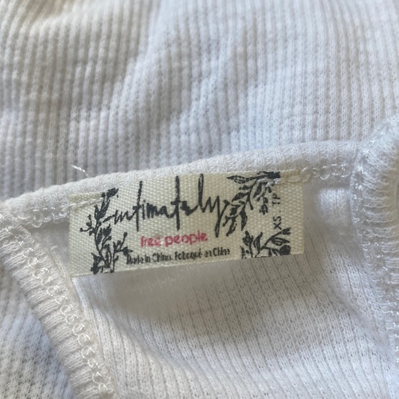 Free People intimately White Racerback tank top XS fitted / cropped - Picture 3 of 7